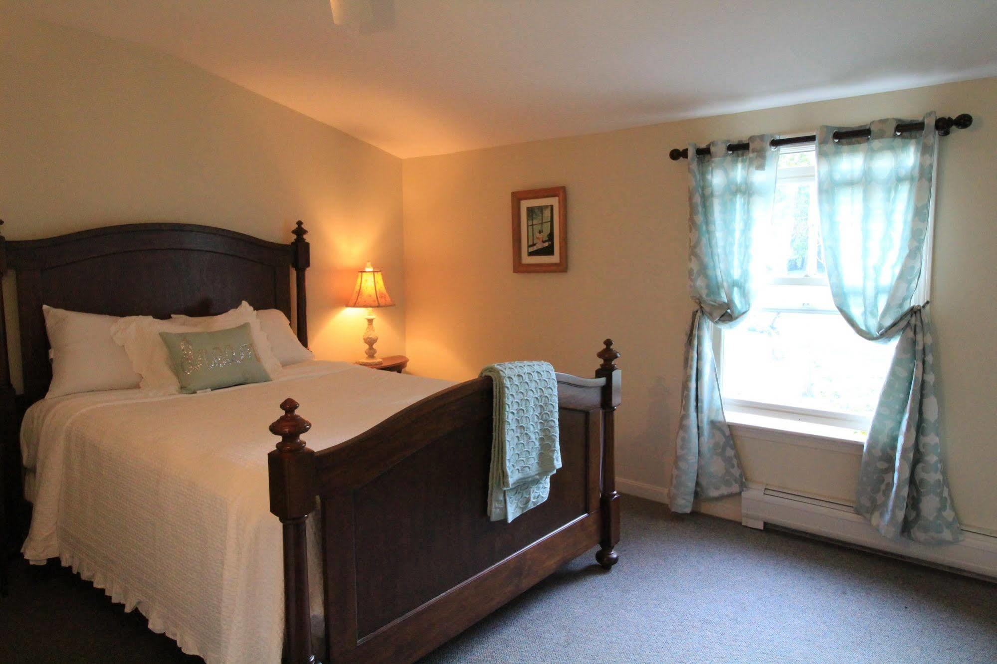 Green River Inn Sandgate Экстерьер фото